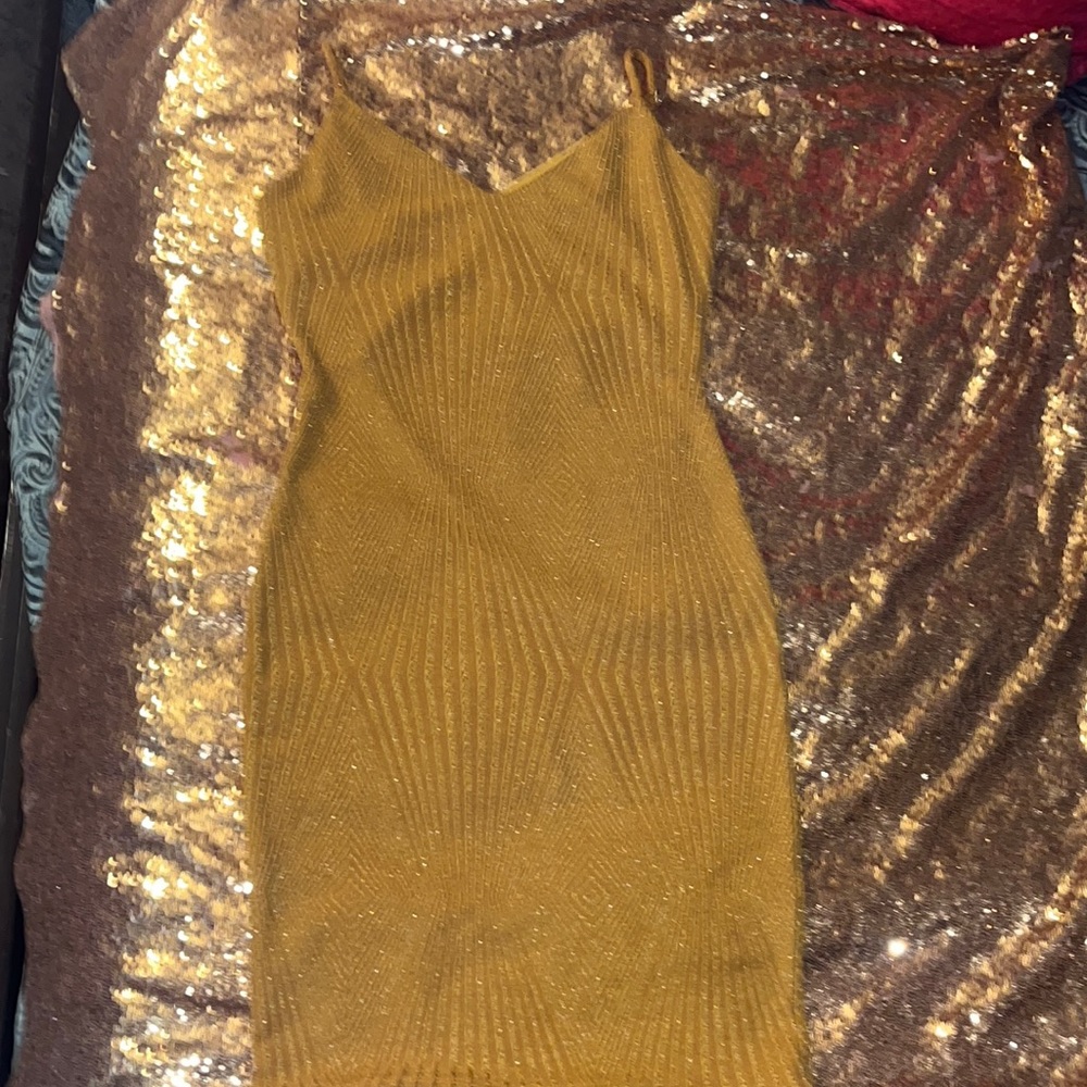 Golden yellow shimmery starppy dress